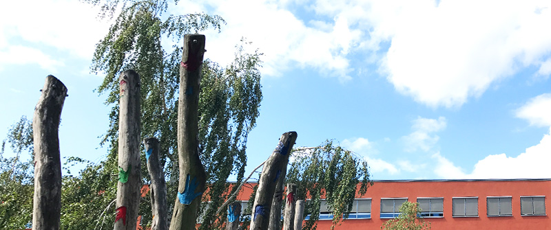 Schulbezogene Sozialarbeit an der Herman-Nohl-Grundschule, Berlin Britz im Bezirk Neukölln, Schulhof Schulbezogene Sozialarbeit an der Herman-Nohl-Grundschule, Berlin Britz im Bezirk Neukölln, Schulhof